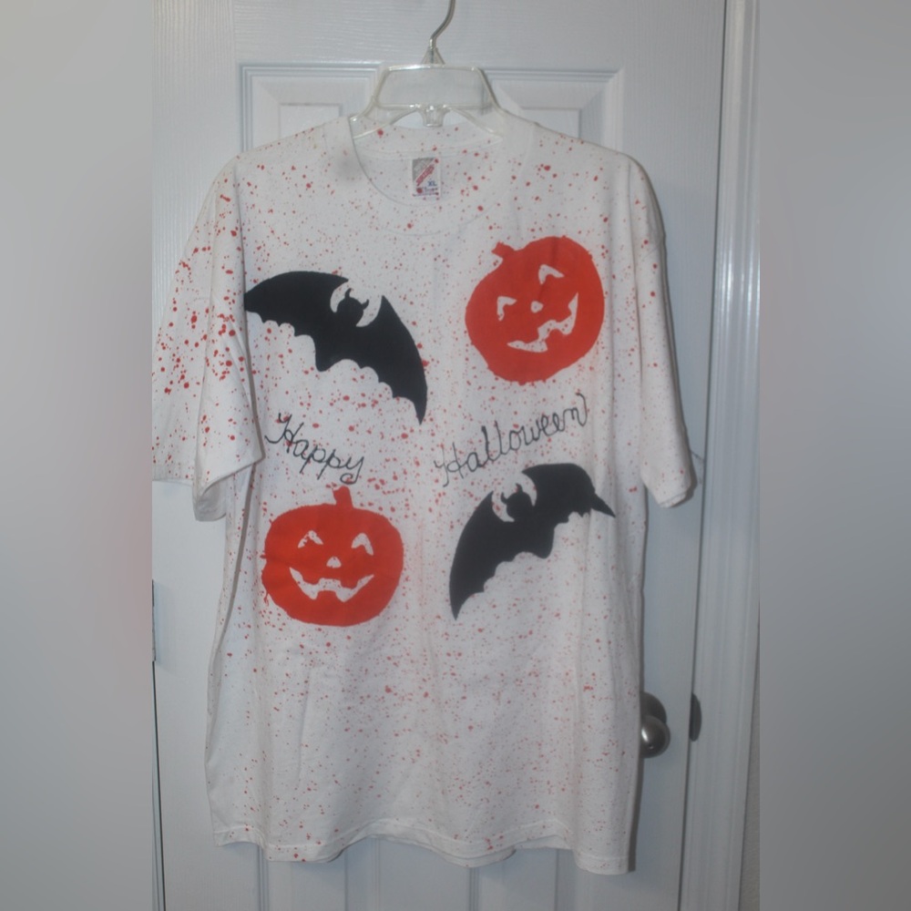 Halloween Handmade XL NEW T-Shirt Jerzees White w/ splatter paint, bats, pumpkin